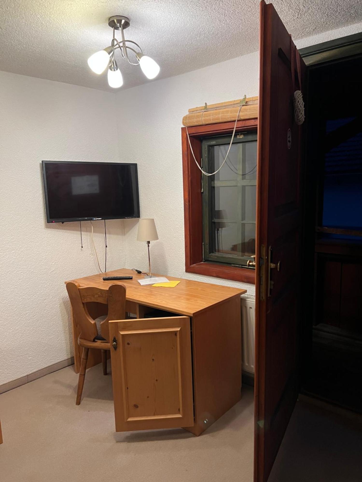 Hotel Erfurter Kreuz Kirchheim  Ngoại thất bức ảnh