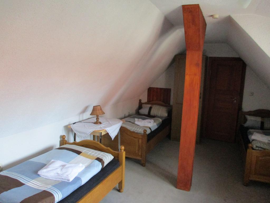Hotel Erfurter Kreuz Kirchheim  Ngoại thất bức ảnh